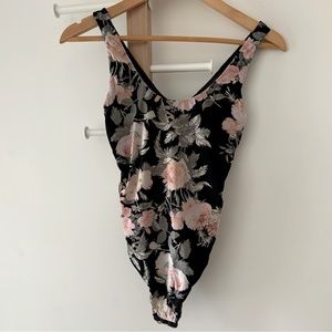 💥2 for $15 Stance floral bodysuit